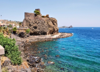 Aci Castello