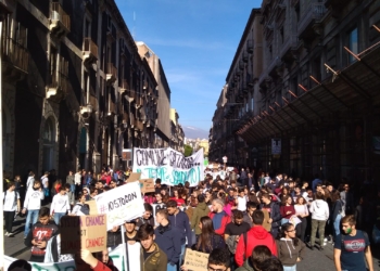 Una foto della manifestazione di ieri. Credits: Fridays For Future Catania.