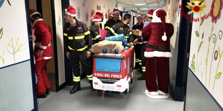 vigili fuoco catania autopompa corsia