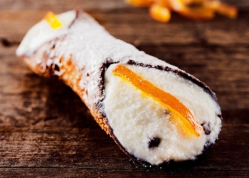 cannolo siciliano