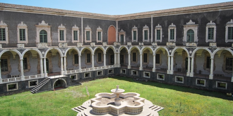 chiostro ponente benedettini