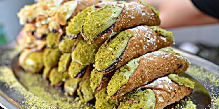 cannoli siciliani pistacchio