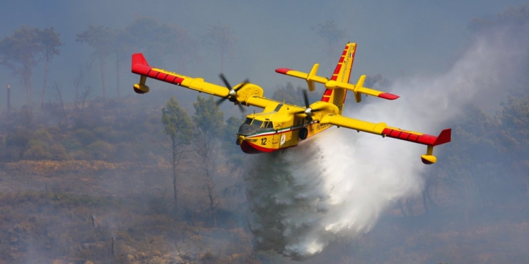 incendio adrano biancavilla