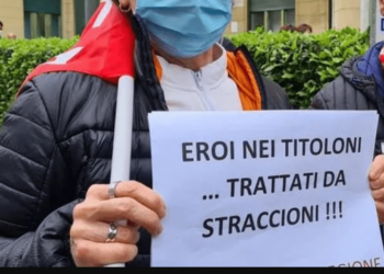 infermieri in protesta