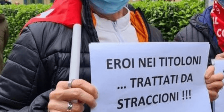 infermieri in protesta