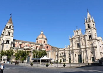 foto piazza Duomo Acireale