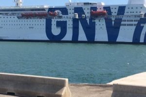 sicilia nave quarantena migranti