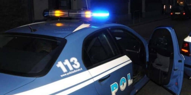 volante della polizia incidente