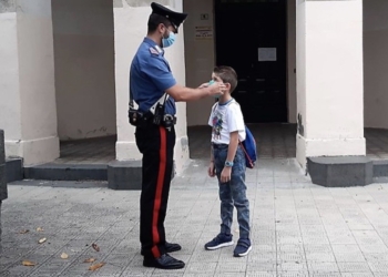 Controlli Carabinieri scuole a Catania