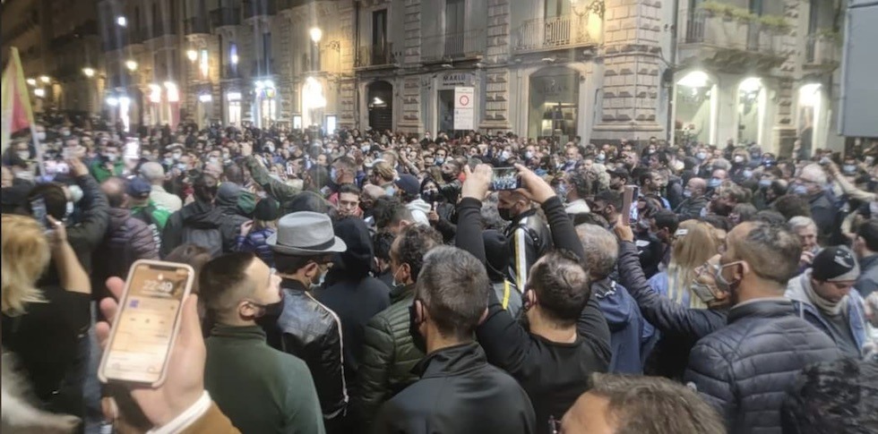Protesta dpcm covid a Catania