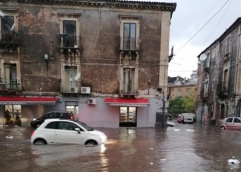 piazza carlo alberto catania maltempo