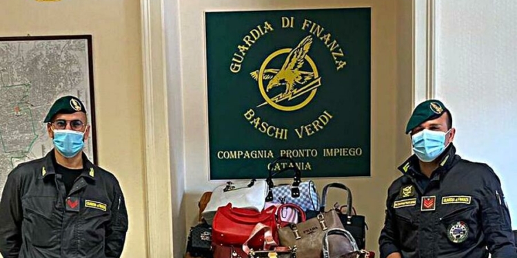 sequestro merce contraffatta