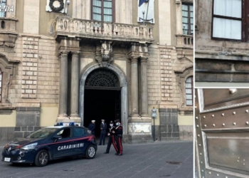 Carabinieri presso Comune di Catania