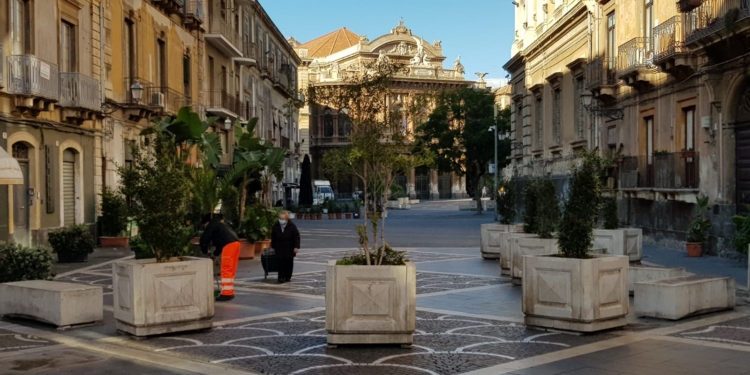 piazza teatro pedonale