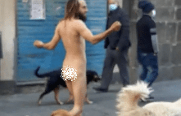 catania uomo nudo