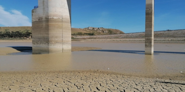 desertificazione sicilia lago sciaguana