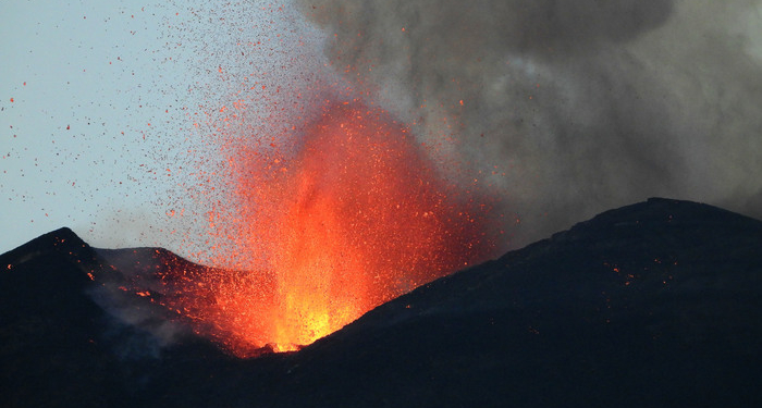 etna parossismo