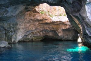 Grotta del Cammello.