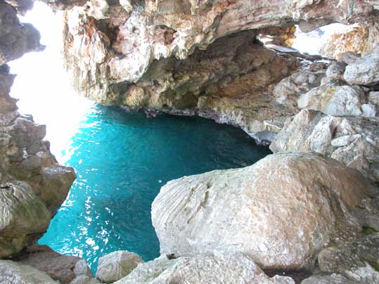 Grotta del Bagno della Regina. 