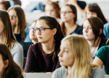 studenti universitari aula