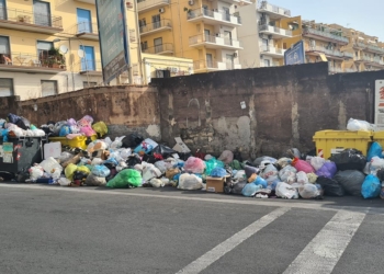 Catania invasa dai rifiuti