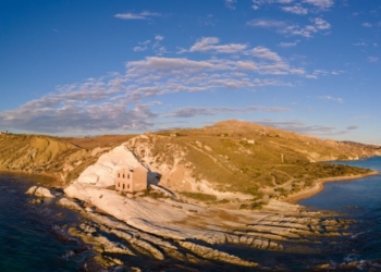 punta bianca nuova riserva naturale