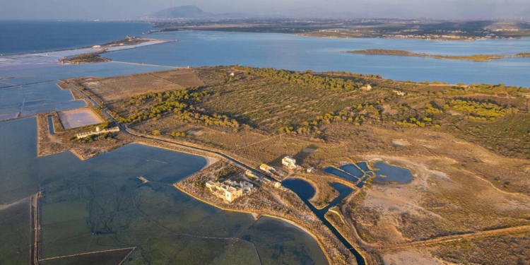 isola lunga marsala sicilia in vendita