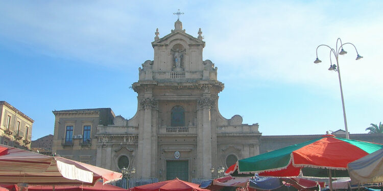 mercato piazza alberto