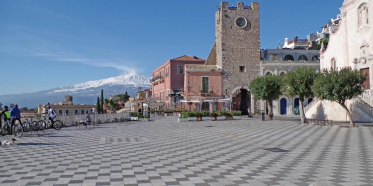 piazza ix taormina