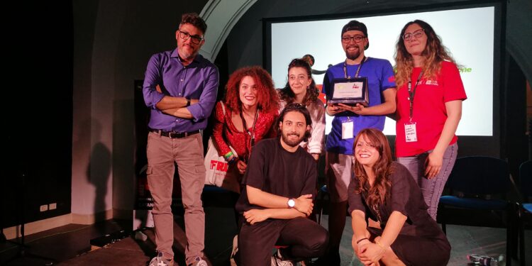 foto premiazione con finalisti e giurati