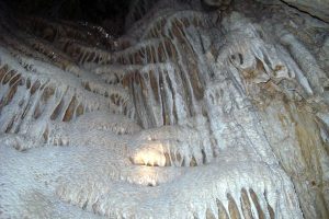 grotta donna villa