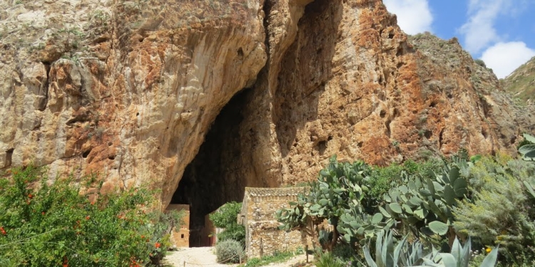 grotta mangiapane