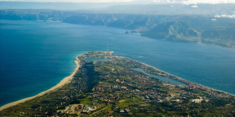 capo peloro and calabria