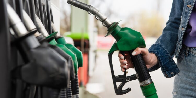 caro carburante allarme benzina e diesel