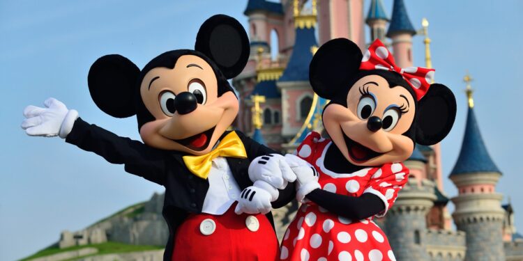 disneyland paris assunzioni