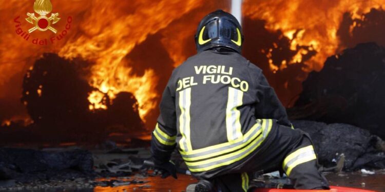 incendio via aurora catania