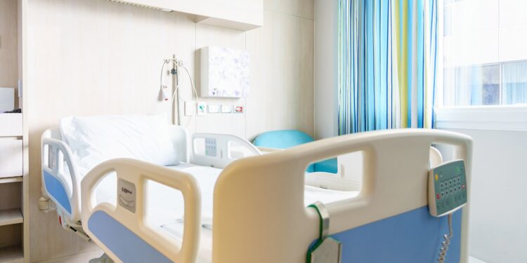 hospital room with beds and comfortable medical equipped in a modern hospital