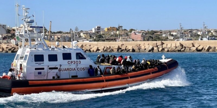 migranti lampedusa