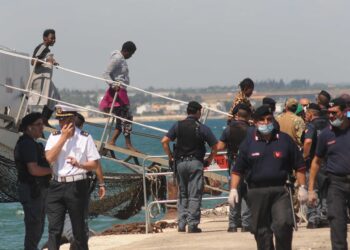 Sbarchi Sicilia-Migranti-Pozzallo