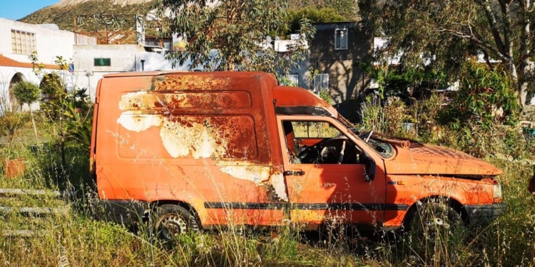 carcasse auto abbandonate
