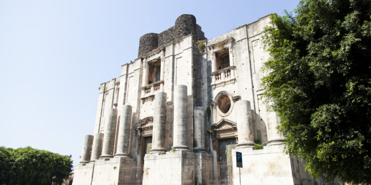 monastero dei benedettini catania