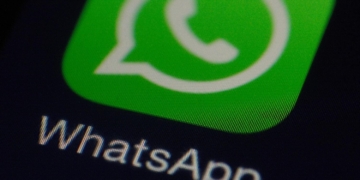 whatsapp telefono cellulare