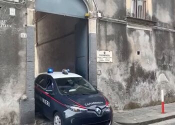 carabinieri-piazza-dante