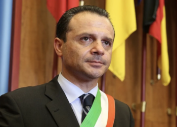 Cateno De Luca sindaco di Taormina