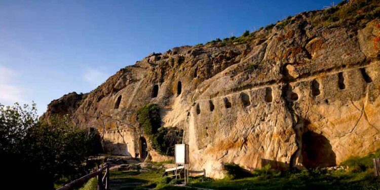 grotte della gurfa