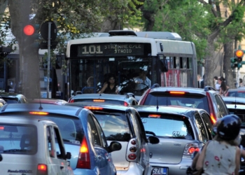 traffico auto città