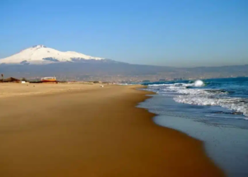 Spiaggia Playa Etna