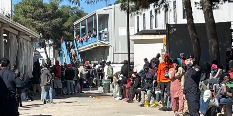 migranti hotspot lampedusa