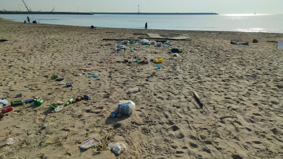 spiaggia-plaia-rifiuti