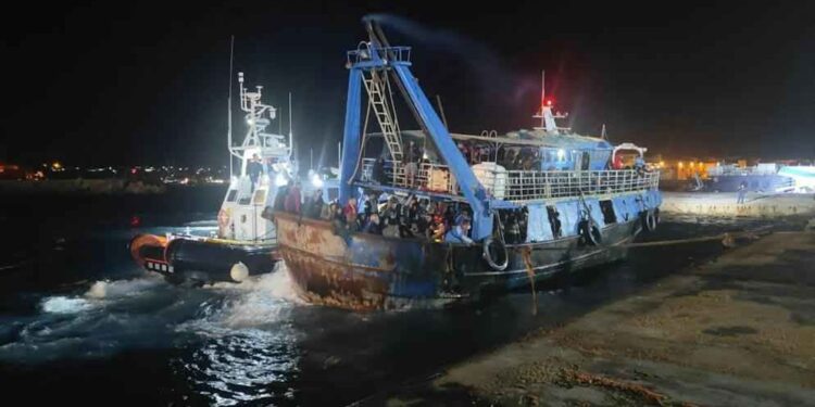 migranti lampedusa oggi